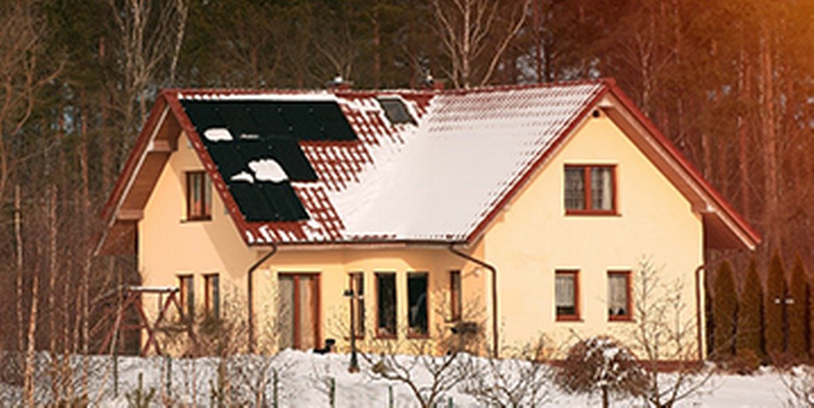 Fotovoltaika pod sněhem: Jak na ni a co nezanedbat?